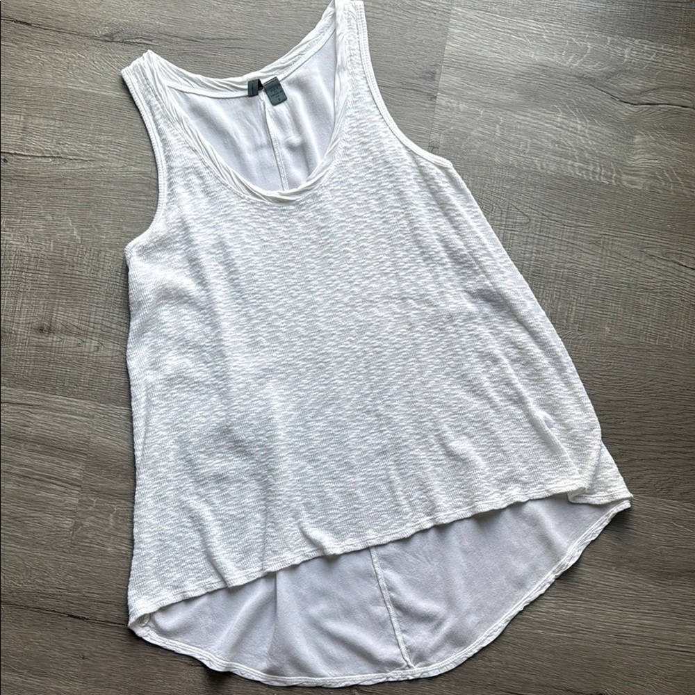 White Sleeveless Long Women's Top
